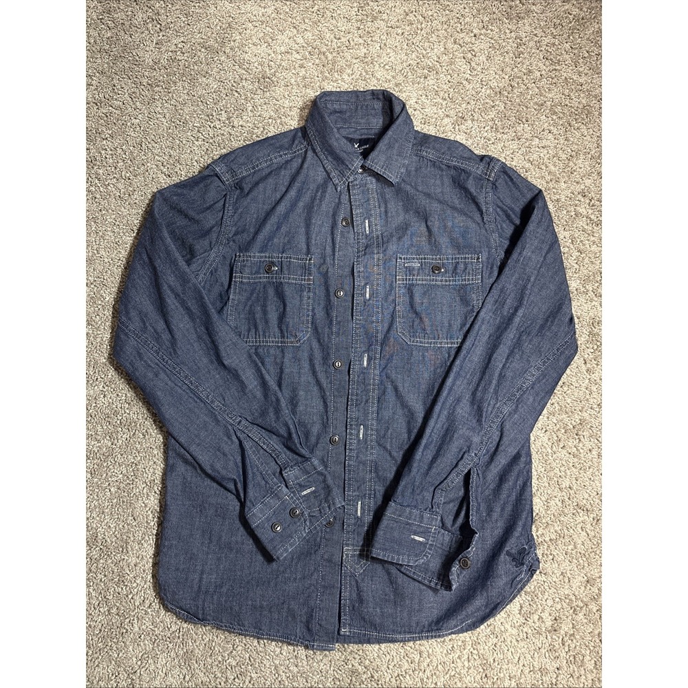 Women's American Eagle Classic Fit Says Extra Small Button Up